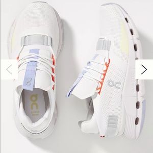 On cloudnova new womens running shoe size 7